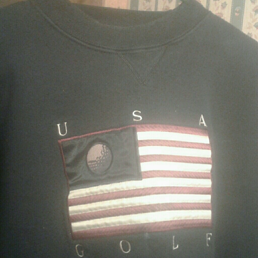 Large sweatshirt pullover